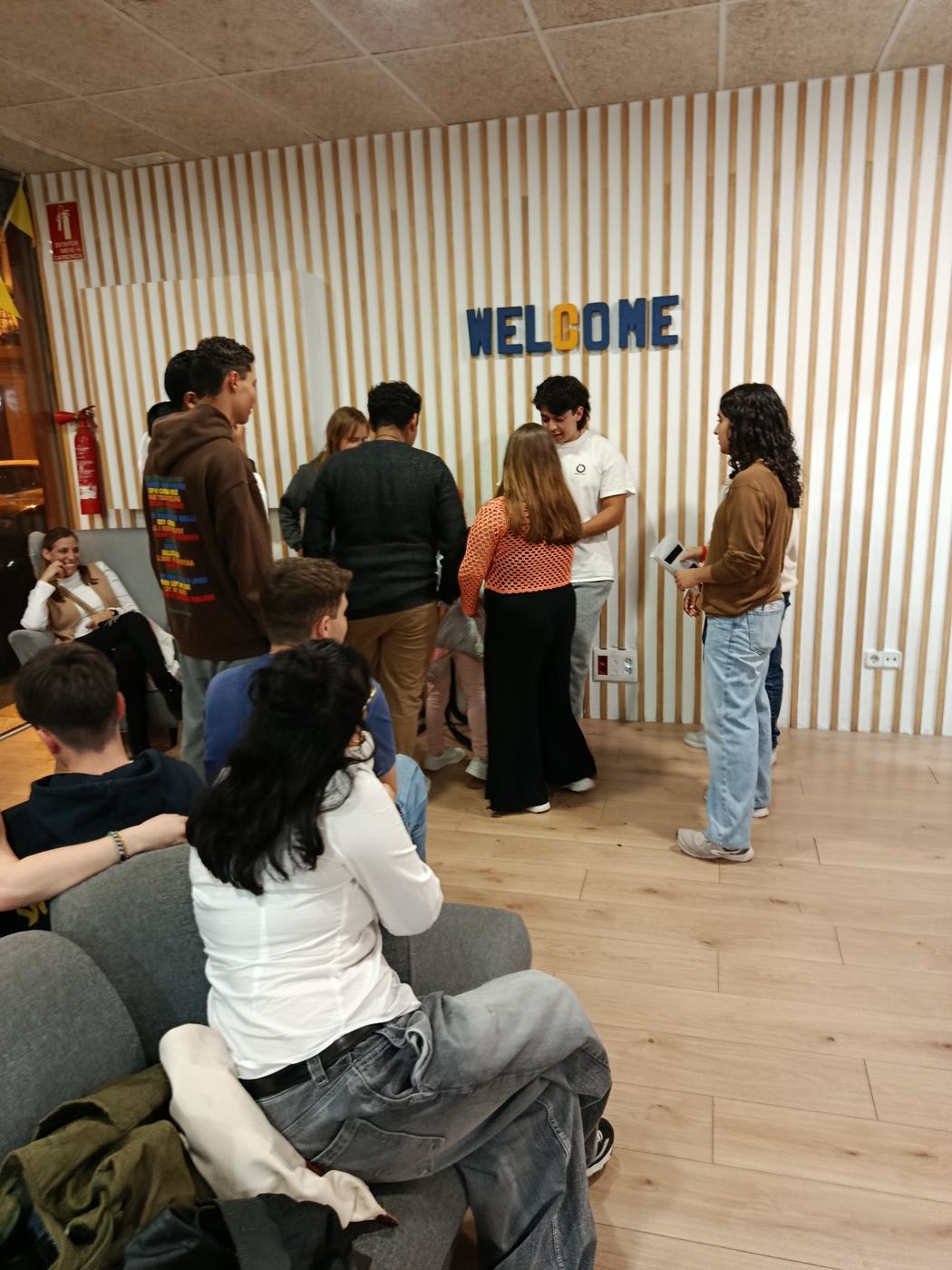 La entrada del local, un viernes por la tarde